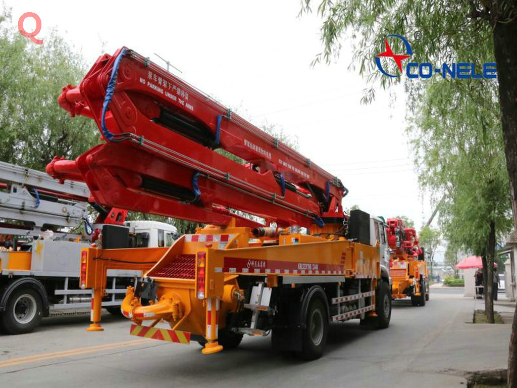 天泵，小型泵車，小型混凝土泵車