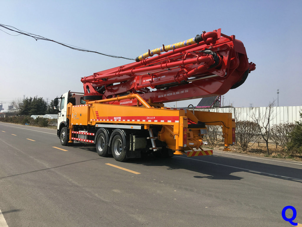 小型混凝土泵車，混凝泵車，科尼樂小型泵車，天泵