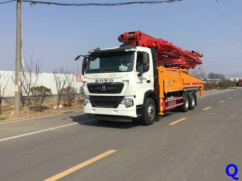 小型混凝土泵車，青島科尼樂混凝土泵車，天泵，
