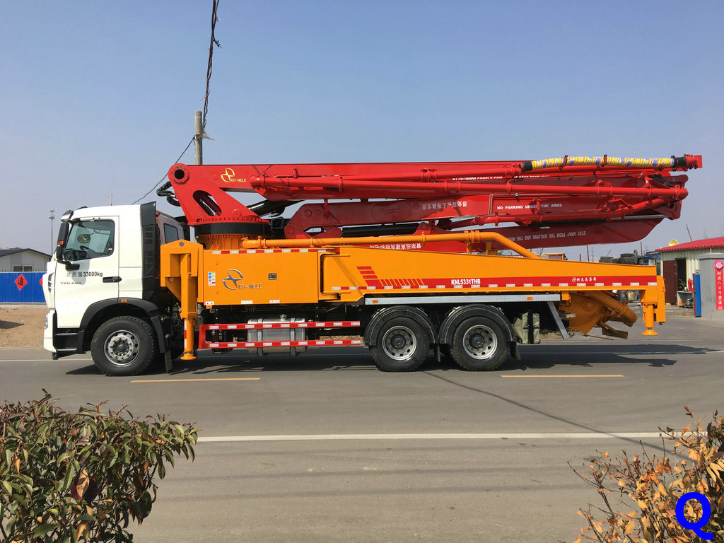 小型混凝土泵車，混凝土泵車 ，小型泵車，天泵。