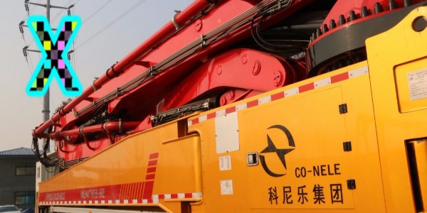 小型泵車在受限空間內，怎樣完美地實現單側支撐？—小科說事
